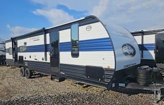 2025 Grey Wolf 27QB Double Rooms