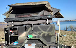 Overlanding camper trailer