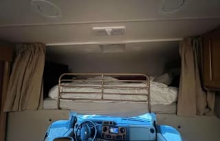 2015 Thor Chateau 31E class c motorhome