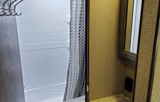 Brand new 8 person Jayco dream camper