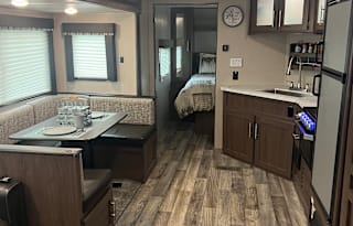 2019 Keystone hideout 29 dfswe luxury sleeps 10