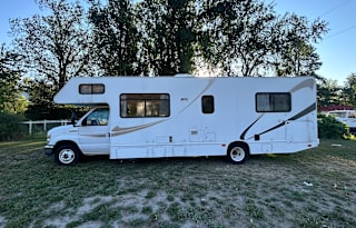 2014 majestic ford econo
