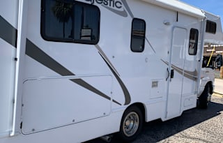 2013 Thor Motor Coach Four Winds 23A Ultimate