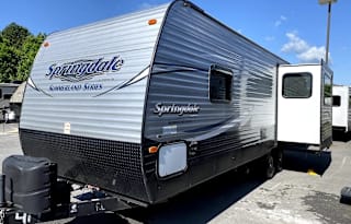 2018 Keystone RV Summerland 2570RL