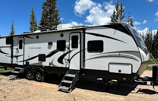 Cougar Luxury Family Bunkhouse