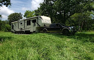 R&R's 3-Axle Toy Hauler RV Rental