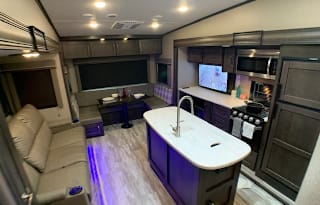 Grand retreat 1195