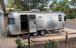 2007 Airstream RV Safari 25' Front Bed 75th Anniversary Edition