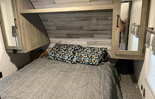 2022 Palomino Puma XLE Lite 27QBC toy hauler