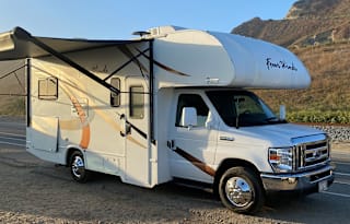 "Furnished" 2019 Thor Four Winds 22E Motor Coach