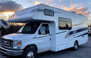 23' *NEW* 2021 Tiffin Wayfarer Sleeps 6 WiFi Solar