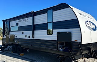 Apex Elite RV Rental Escapes