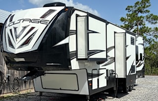 Abide Ranch & Rental Rolling Playhouse!!