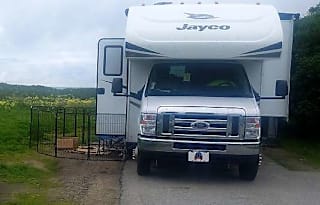 Super Clean 2019 Jayco Redhawk