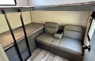 BEAUTIFUL BUNKHOUSE - 2022 Aspen Trail 3280BHS