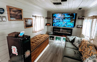 Mobile Hot Box Lounge