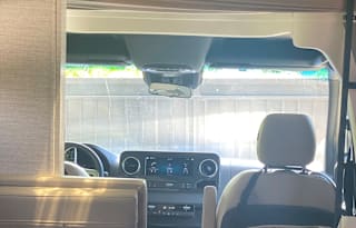 2022 Mercedes Winnebago Navion 24J