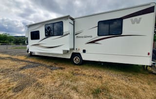 2015 Winnebago Minnie Winnie 31K