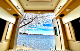Mercedes Luxury = Ultimate Glamping! All Inclusive