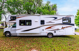 Kid Approved RV: Sleeps 11 w/ Bunkhouse