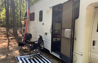 Adventure-Us, Home Away From Home,  Thor Majestic