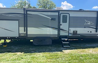 2021 Jayco Jay Flight with bunk room(Deliver only)