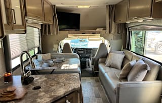 Spacious 2022 Chateau 28A Class C Motorhome
