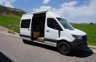 Great Smoky Mountain Sprinter - Sleeps 3!