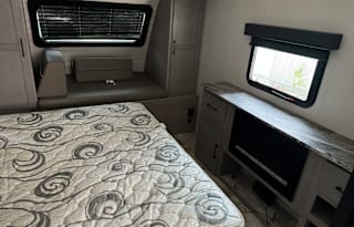 2023 Dutchmen RV Kodiak Ultimate 3021RBDS