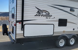 MOJO's 2017 Jayco Jayflight SLX 242