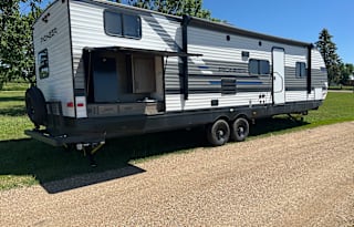 2022 Heartland Pioneer BH 330