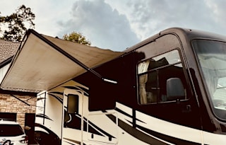 2019 Coachman Pursuit 31BH “Big Bob"