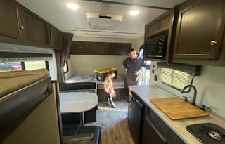 2018 Starcraft Autumn Ridge Outfitter 19BH