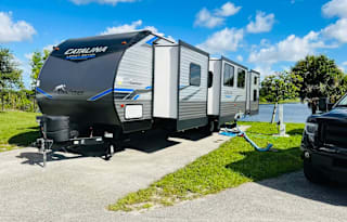 2021 Coachmen Catalina Legacy Edition travel trailer 38ft