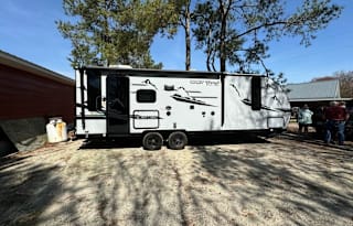 Sunset Drifter – Coastlines, Campfires, and Peaks