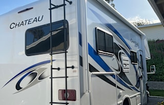 2023 Thor Motor Coach Chateau 22E Chevy