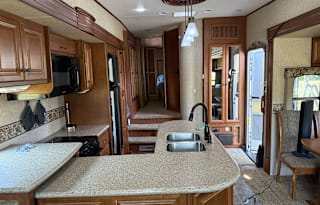 2012 Heartland Bighorn great kitchen
