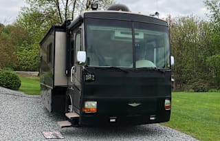 2005 Fleetwood Discovery 39S