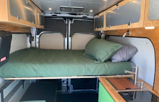 Winter Ready | 4-Person | AWD | WiFi | Solar | Toilet | Outdoor Shower
