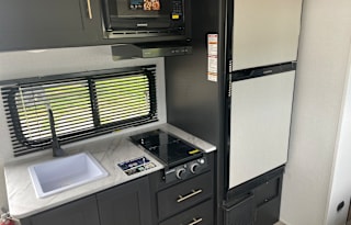 Pet Friendly 5 Person Travel Trailer Rental