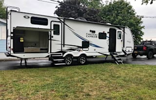 2020 Freedom Express 310BHDSLE Camper