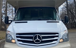 Mercedes Sprinter Thor Motor Coach Chateau 24 HL