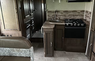 2020 Coachmen RV Freelander 26DS Chevy 4500