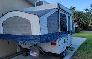 Cozy little Palomino Pony pop-up camper