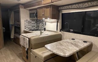 2020 Thor Motor Coach Magnitude BB35