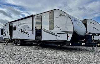 2022 Forest River Cherokee Black Label 29TEBL
