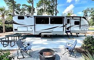 2021 Keystone RV Cougar Half-Ton 34TSB