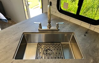 Family Friendly RV outfitted for any adventure!