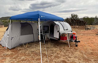 Luxury Teardrop with A/C, King Bed & Outdoor Kitchen!