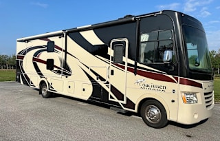 Beautiful Coachmen RV Mirada 35ft Bunk House